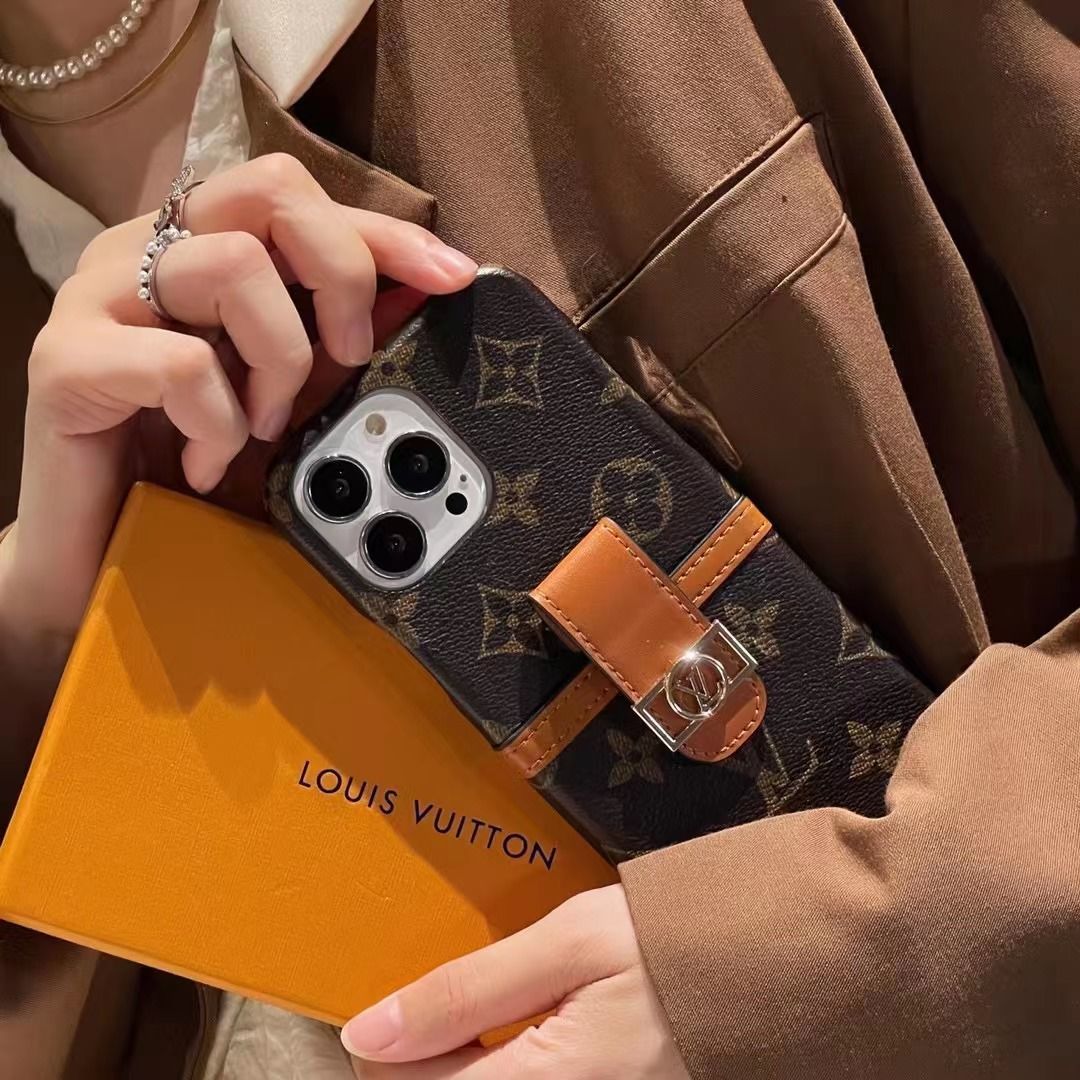 Étui en cuir pour cartes à bouton-pression en métal