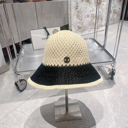 Sombrero tipo pescador de paja a la moda