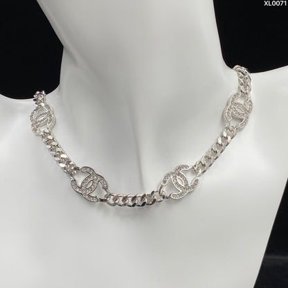 Collier Zircon Double C