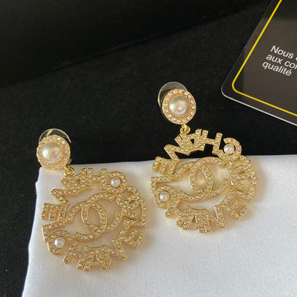 Boucles d'oreilles en diamant rond Lettres Tempérament