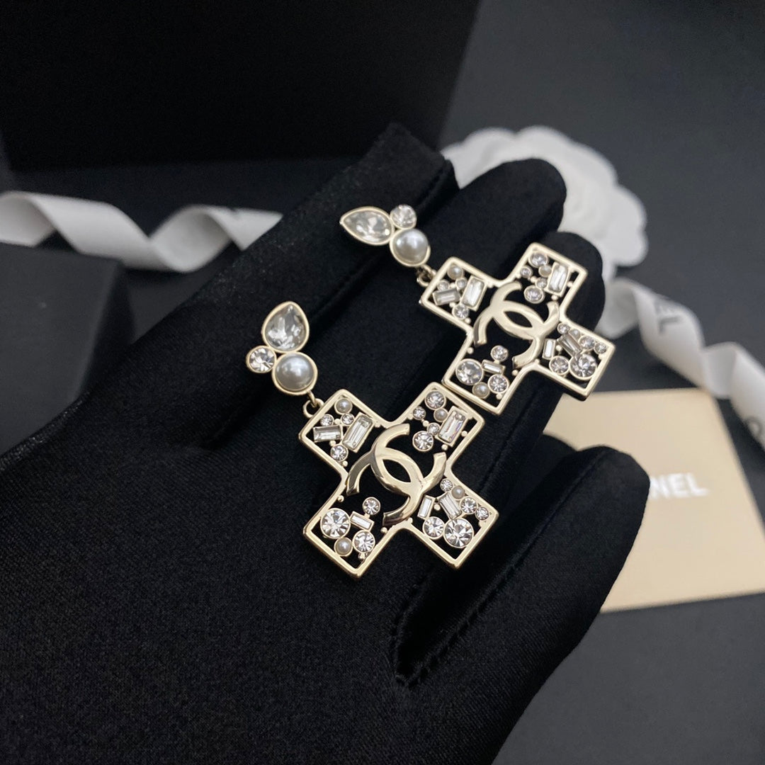 Pendientes de Cruz de Perlas y Diamantes