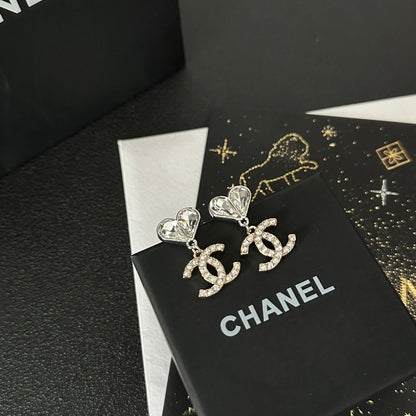 Boucles d'oreilles en diamant en forme de cœur