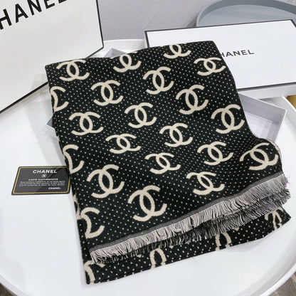 Bufanda pequeña jacquard con logo de temperamento y borde roto