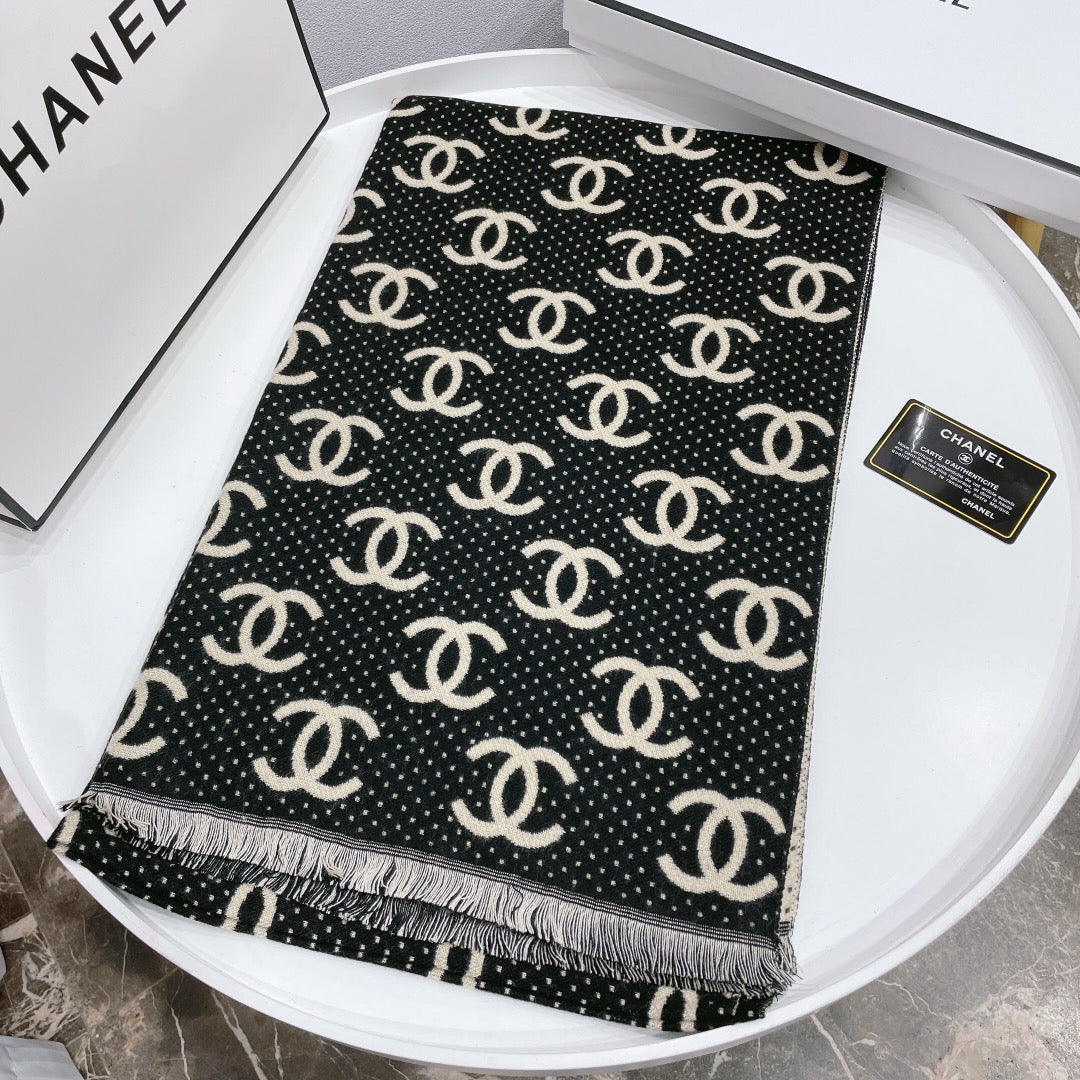 Bufanda pequeña jacquard con logo de temperamento y borde roto