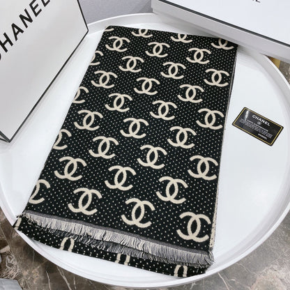 Bufanda pequeña jacquard con logo de temperamento y borde roto