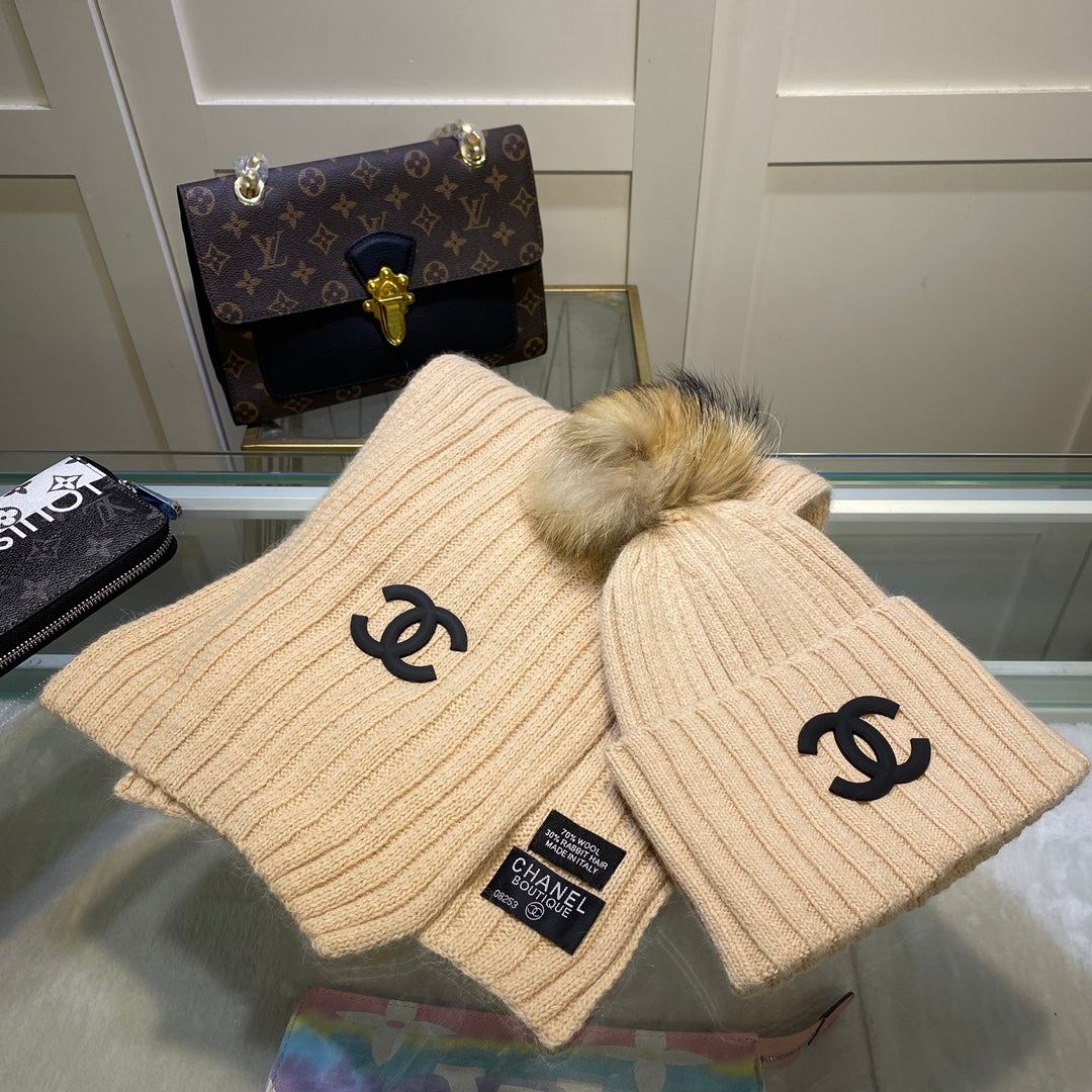 Ensemble Bonnet et Écharpe Tricotés Verticaux Élégants