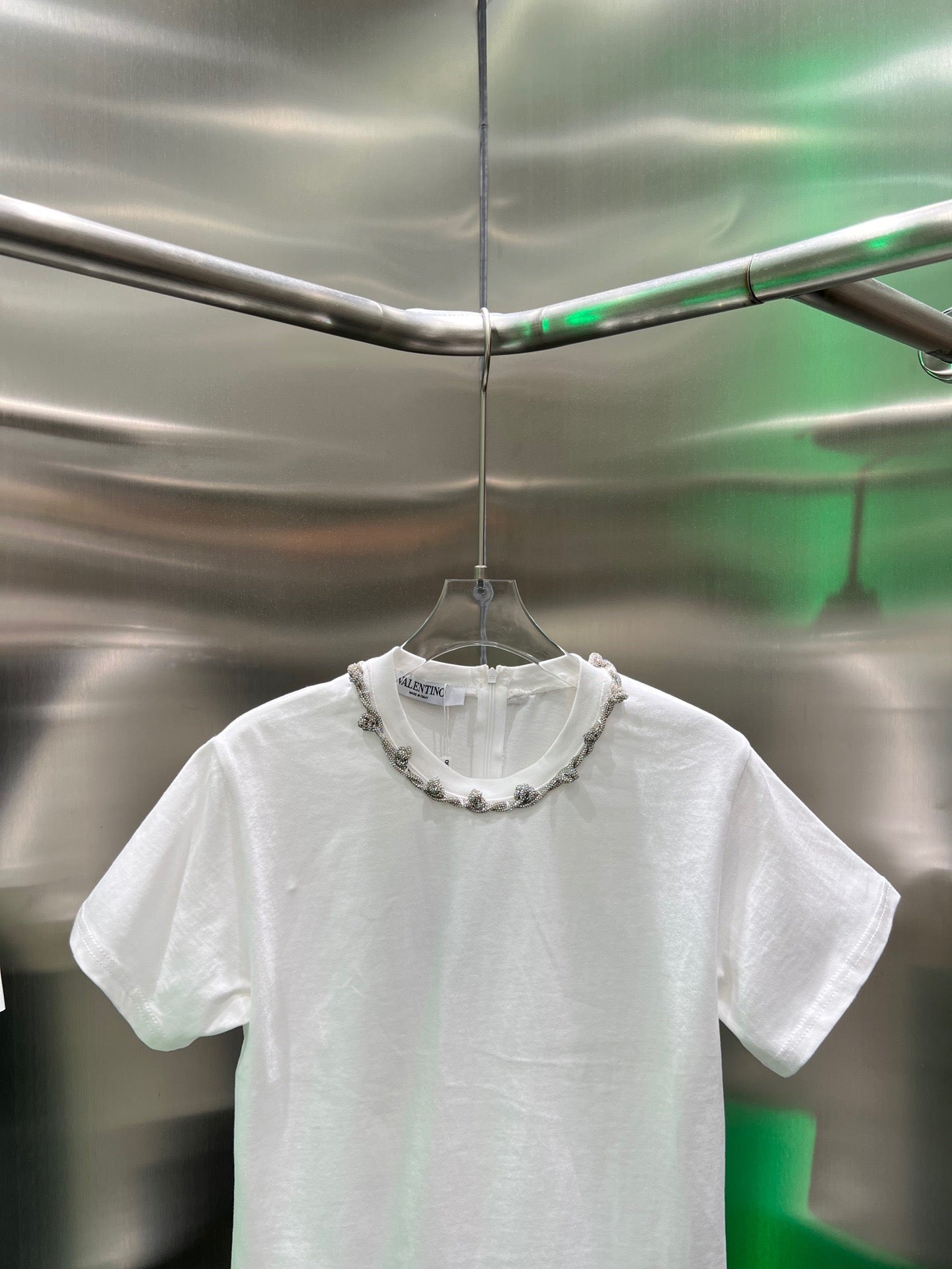 T-shirt ras du cou fait main avec strass
