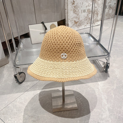 Sombrero tipo pescador de paja a la moda