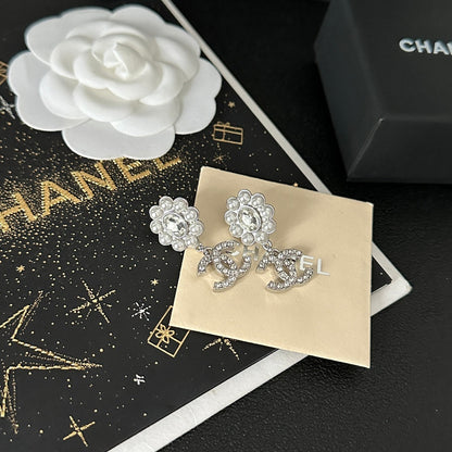 Pendientes de Perlas, Diamantes y Flores
