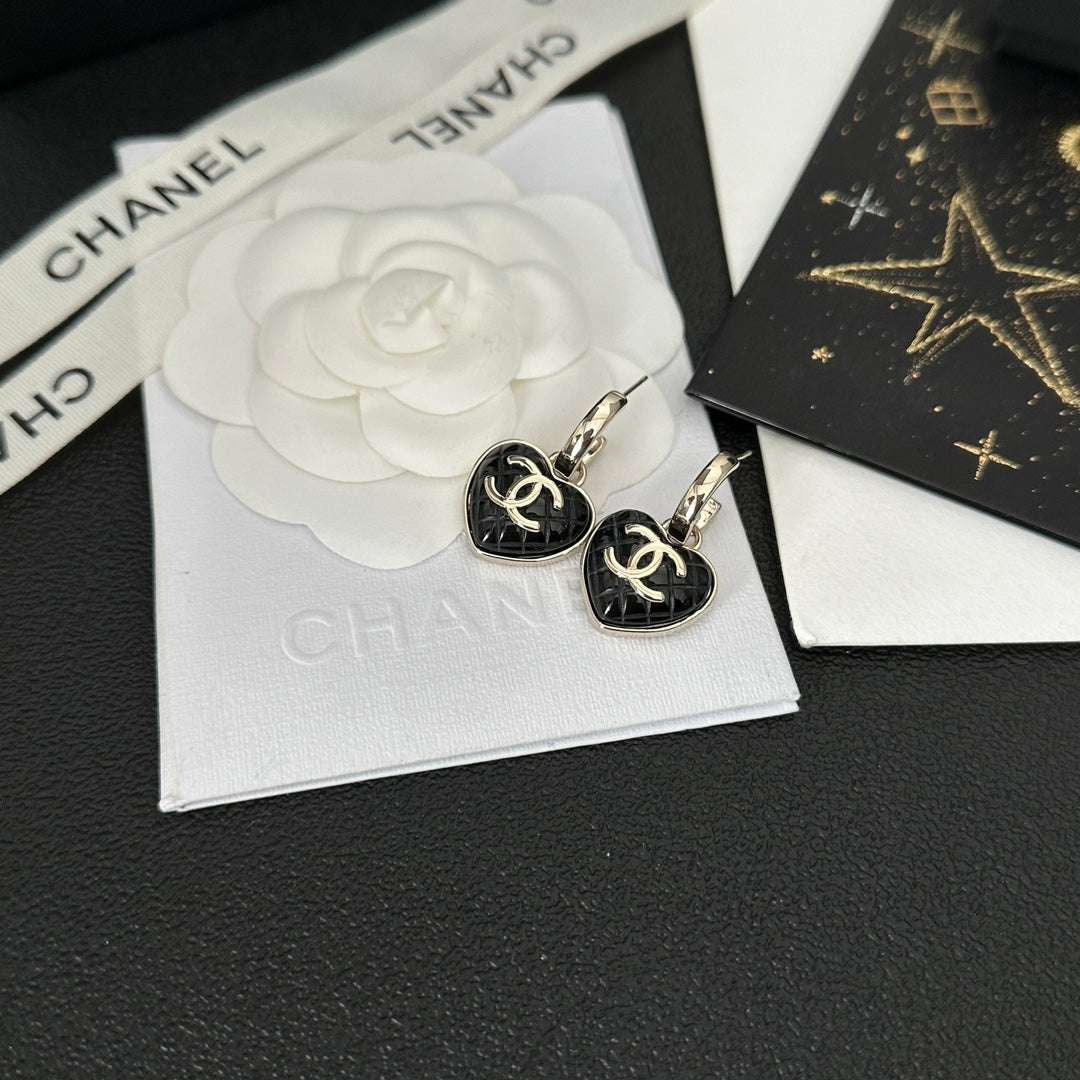 Pendientes Corazón Negro