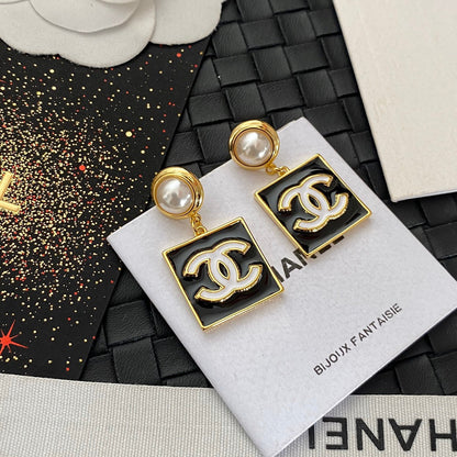 Pendientes de perlas cuadrados de estilo vintage