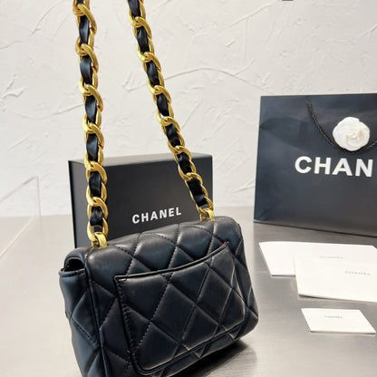 Mini Bolso de Hombro con Cadena