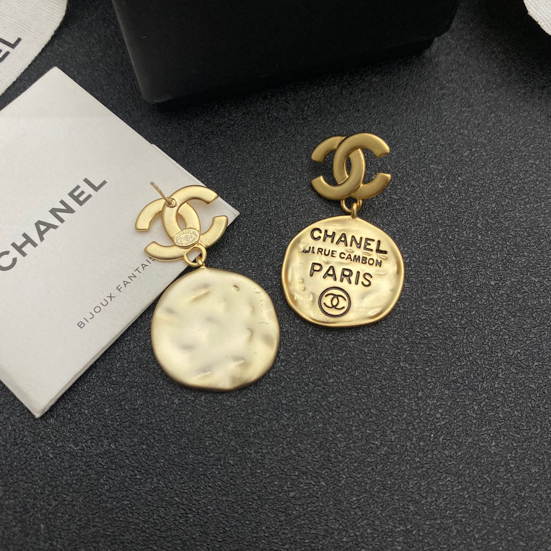 Boucles d'oreilles irrégulières Alphabet Vintage