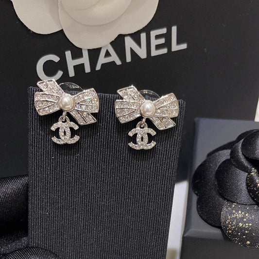 Pendientes de Lazo con Circonitas Brillantes
