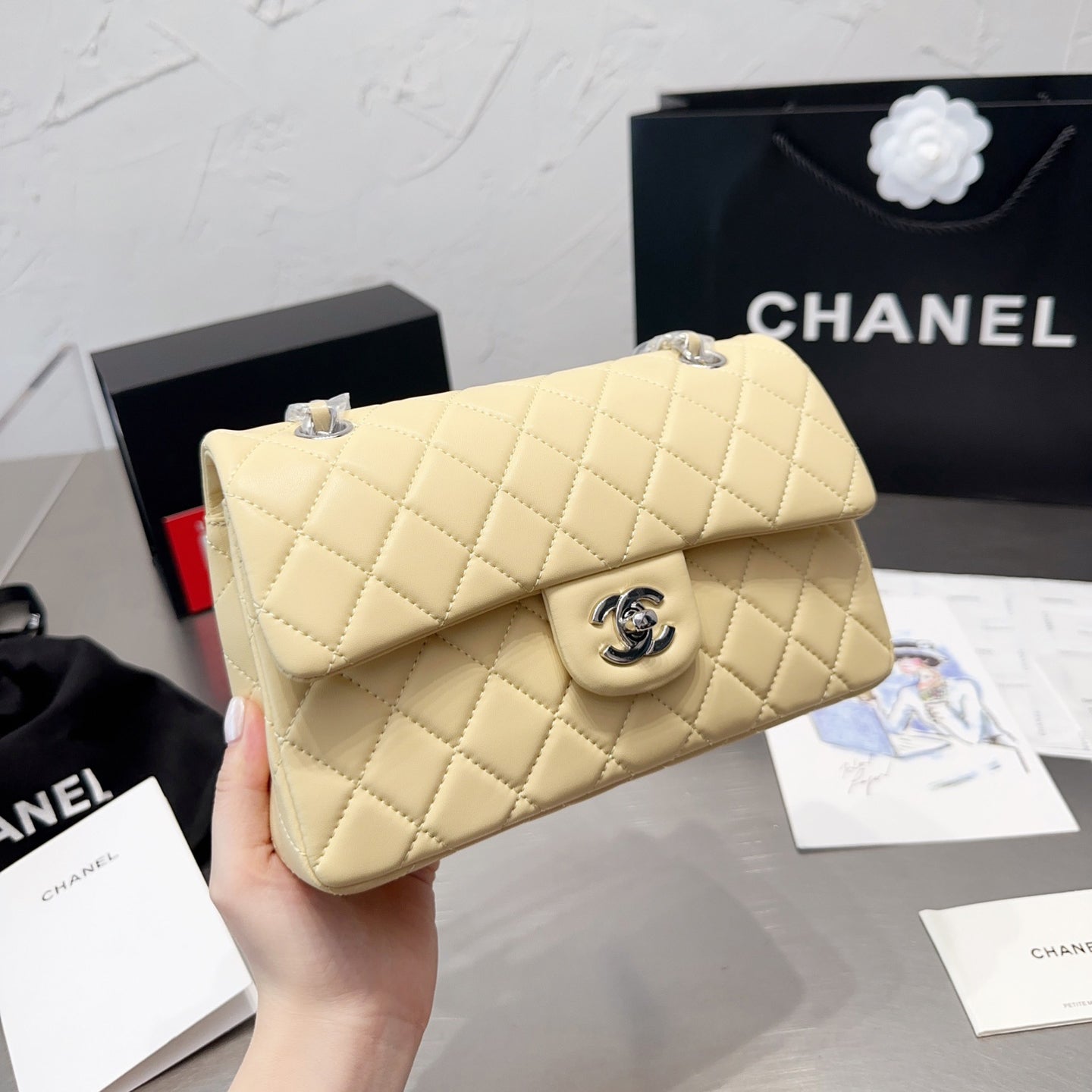 Sac Classique à Rabat, petite taille, finition argentée