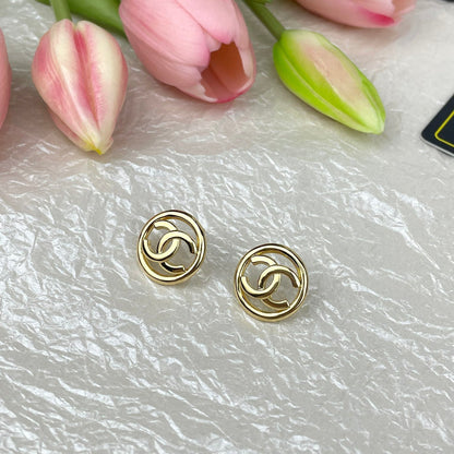 Boucles d'oreilles clous rondes creuses