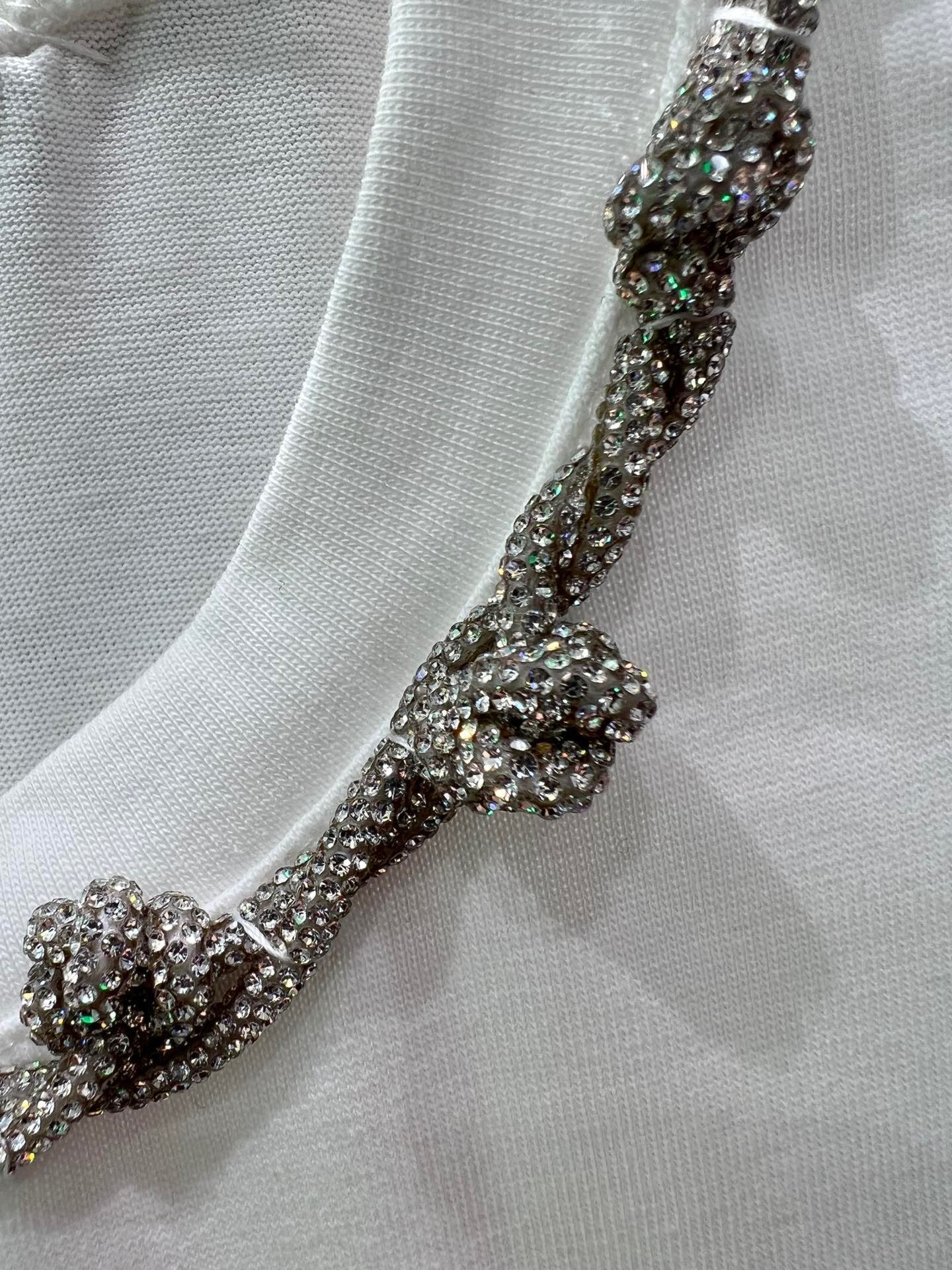 T-shirt ras du cou fait main avec strass
