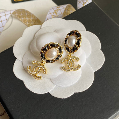 Pendientes Colgantes con Letras de Perlas y Circonitas Vintage