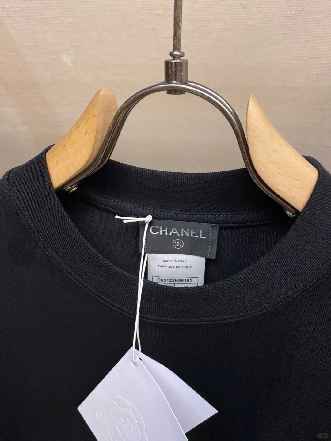 T-shirt en pierres semi-précieuses fait main