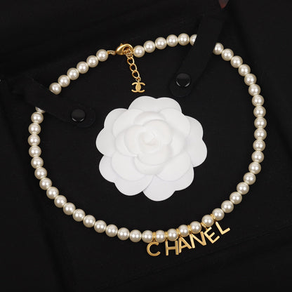 Collier Pendentif Lettre Perle