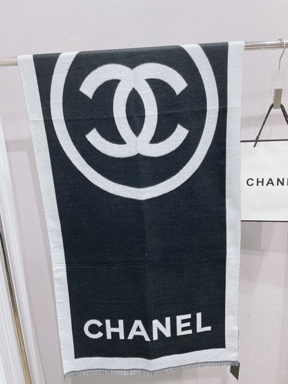 Bufanda chal clásica con logotipo grande