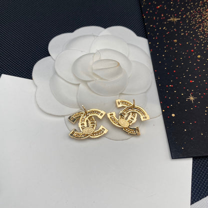 Boucles d'oreilles lettre en zircone fine de qualité supérieure