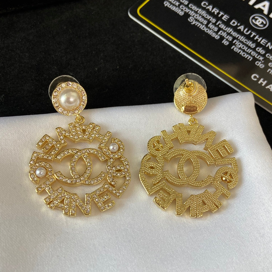 Boucles d'oreilles en diamant rond Lettres Tempérament