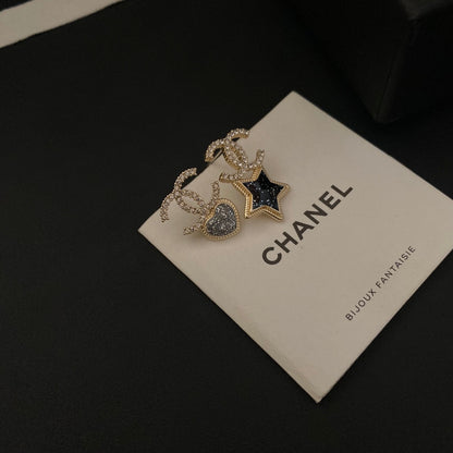 Pendientes de diamantes con estrella asimétrica