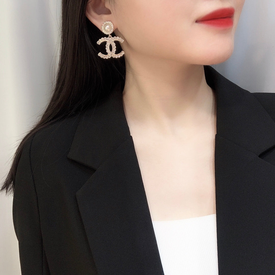 Pendientes de perlas Double C