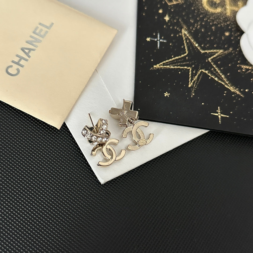 Pendientes elegantes de nueva moda
