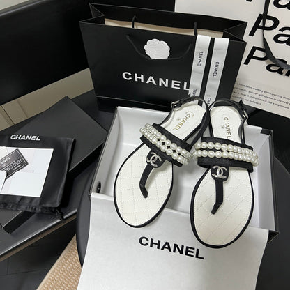 Sandalias de perlas con diseño de moda