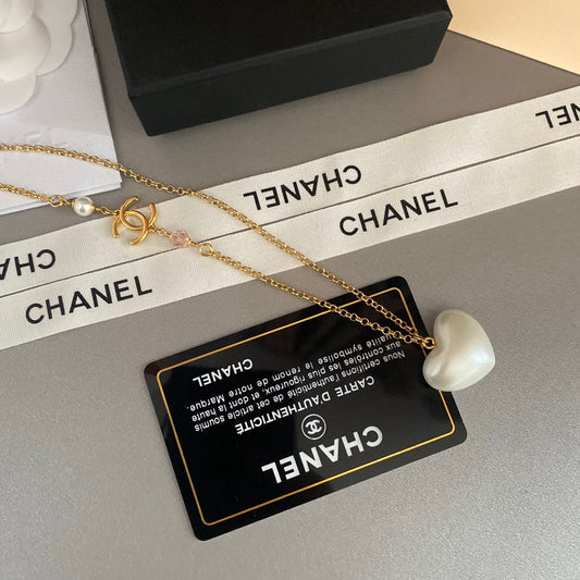 Collier pendentif Cœur de perle