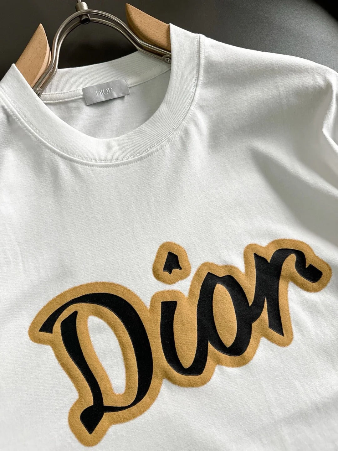 T-shirt à manches courtes et col rond en mousse avec logo en cuir