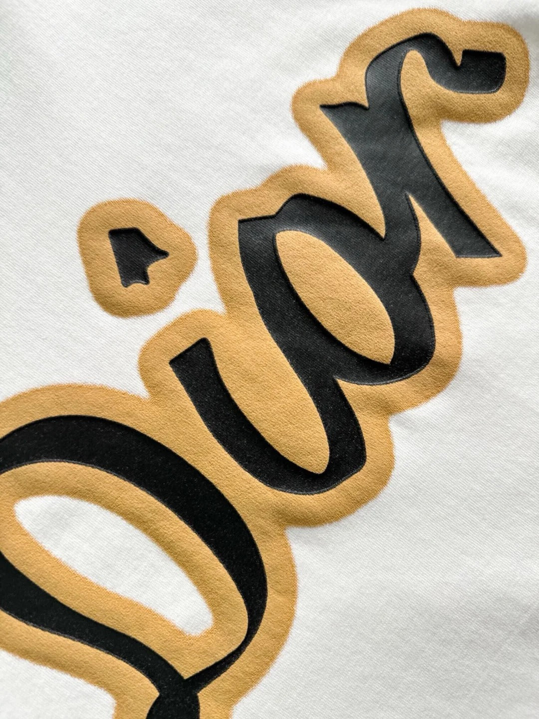 T-shirt à manches courtes et col rond en mousse avec logo en cuir