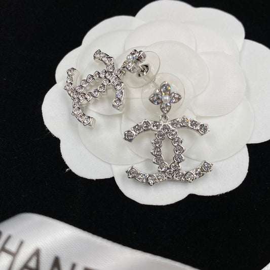 Pendientes de Zirconia con Diseño Floral