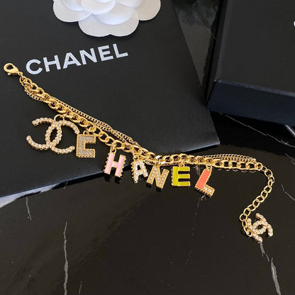 Pulsera Ajustable con Dije de Letra Premium