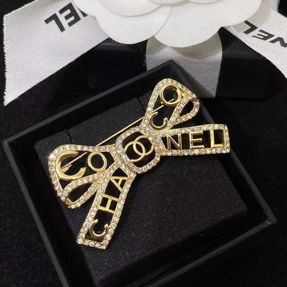 Broche calado especial de lazo