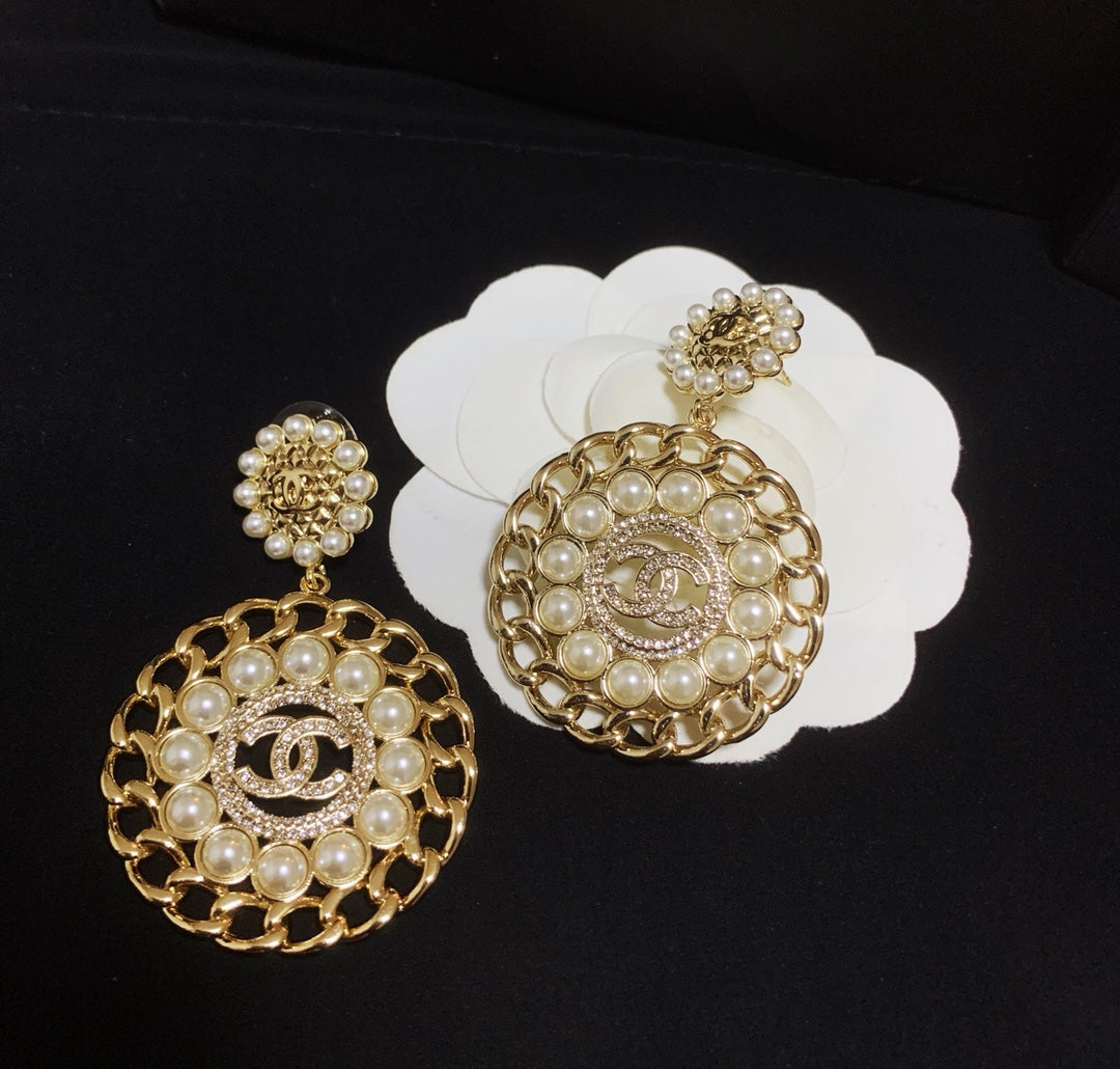 Pendientes de Perlas con Cadena a Rayas