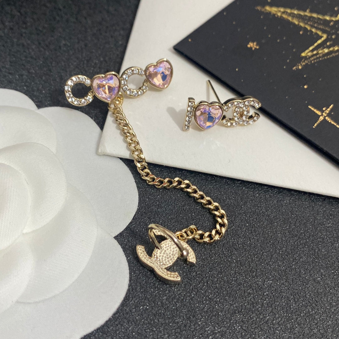 Boucles d'oreilles clips asymétriques en cristal