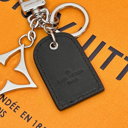Porte-clés en cuir et acier inoxydable