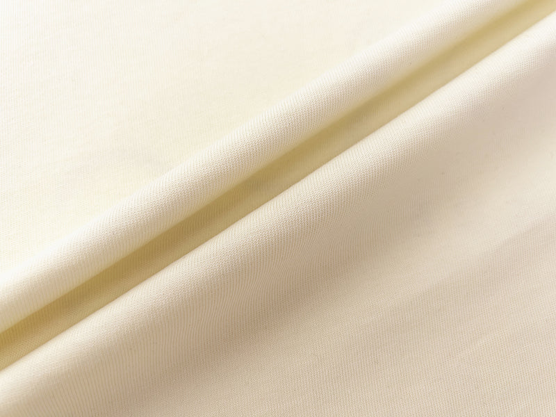 T-shirt brodé créatif
