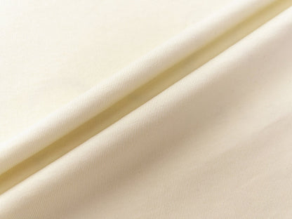 T-shirt brodé créatif