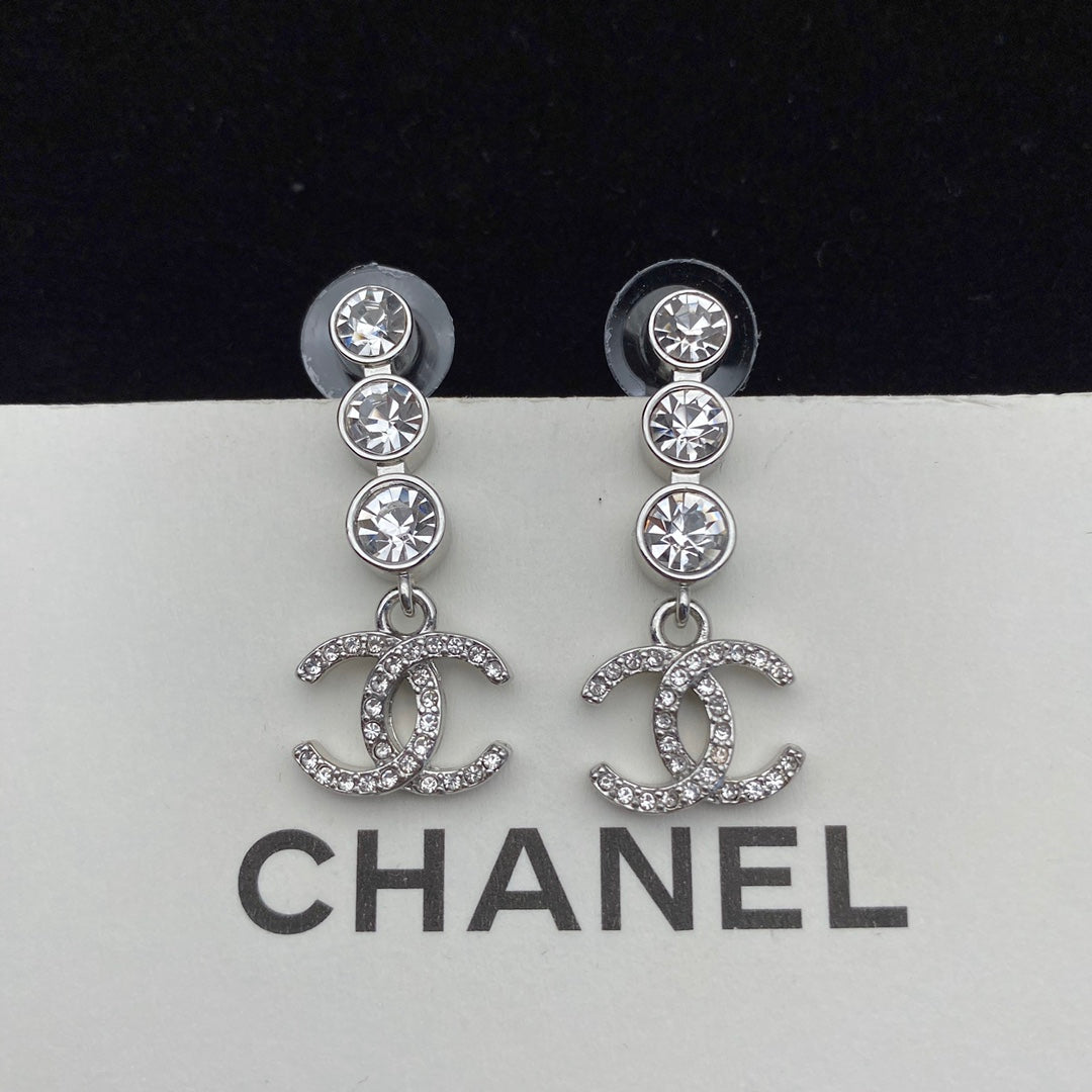 Juego de collar y pendientes de cristal de diamante