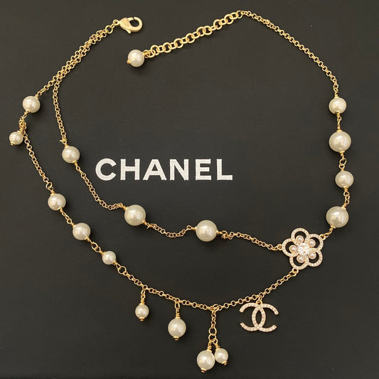 Collar de doble capa Camellia Pearl