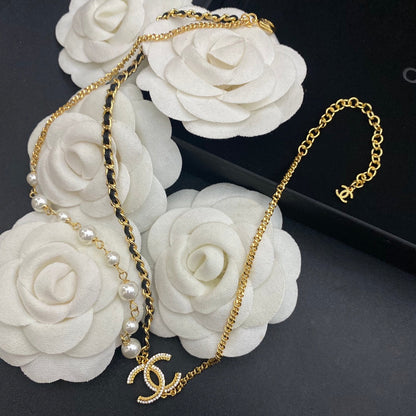Collar Vintage Chapado en Oro con Perlas