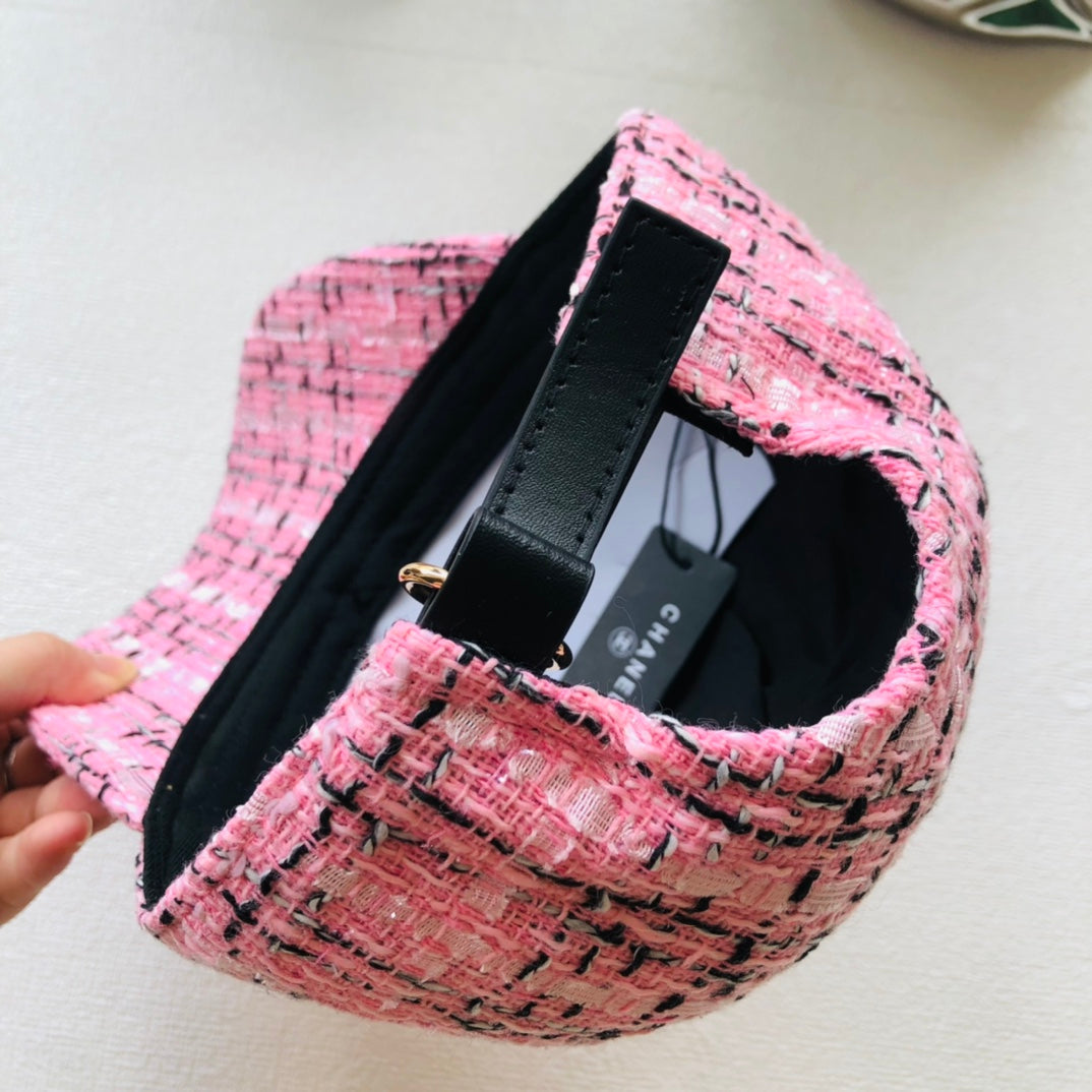 Casquette de baseball femme brodée de lettres colorées