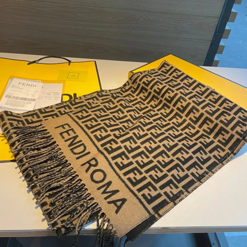 Écharpe vintage en laine et cachemire à monogramme F