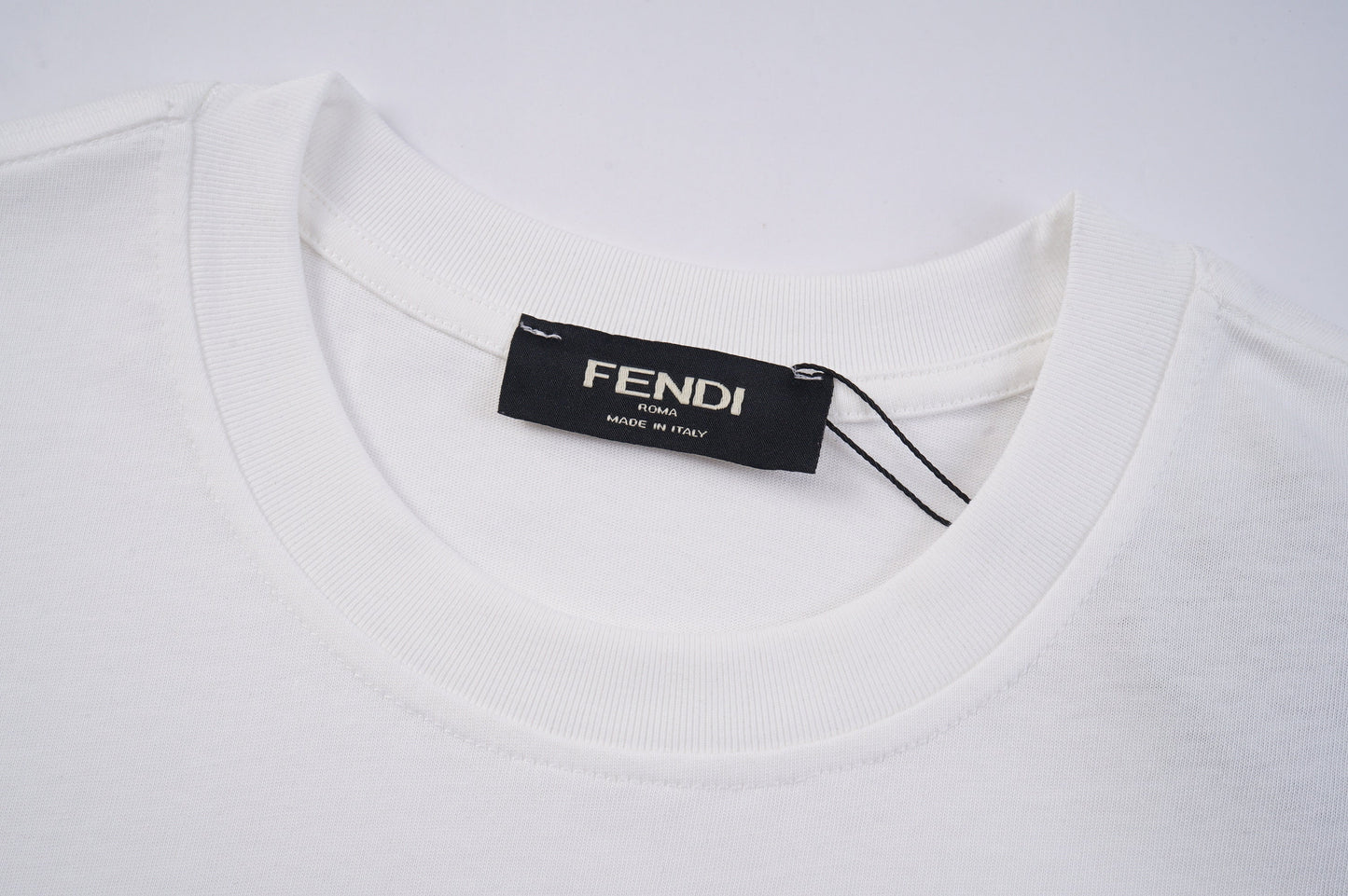 T-shirt imprimé lettre F arc-en-ciel