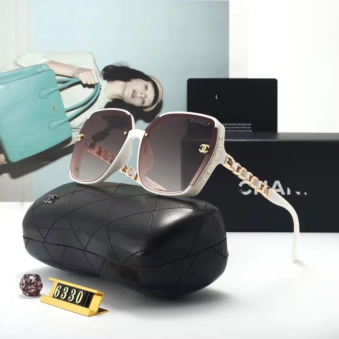 Gafas de sol de mujer con montura completa y letras