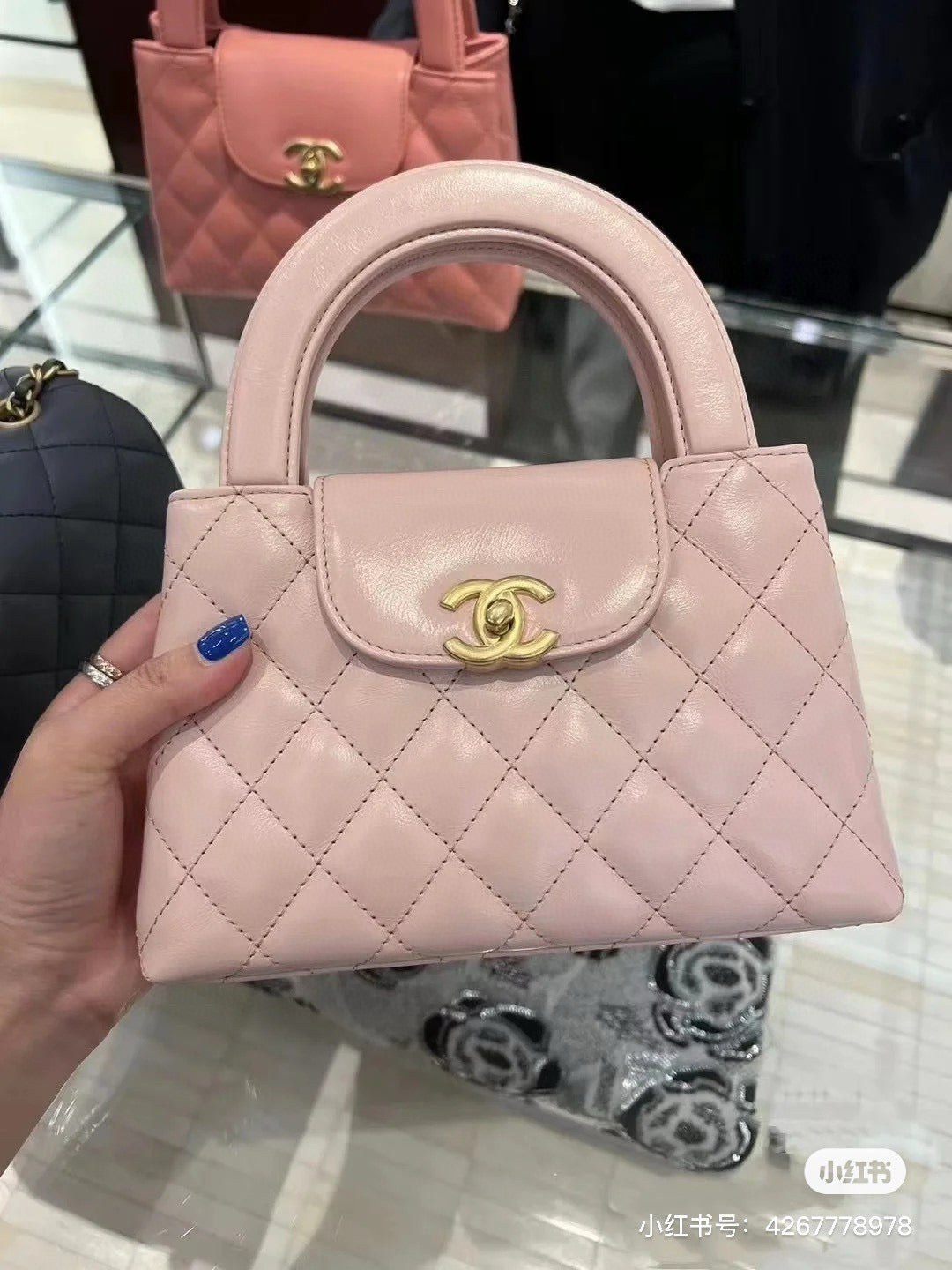 Classic Kelly-Style Chain Bag | Timeless Elegance
